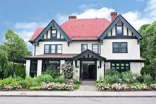 بروكلاين The Bertram Inn المظهر الخارجي الصورة